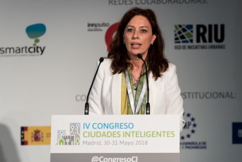 Pilar-PerezParadelo-UNE-1-Ponencia-4-Congreso-Ciudades-Inteligentes-2018
