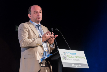 Francisco-Javier-Garcia-Vieira-Red-2-Ponencia-Magistral-5-Congreso-Ciudades-Inteligentes-2019