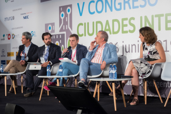 Javier-Araujo-T-Systems-1-Mesa-Redonda-5-Congreso-Ciudades-Inteligentes-2019